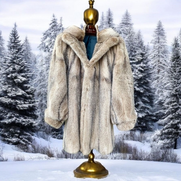 Hooded Frost Mink Fur Coat Wide Upper Arms Rarely Worn Great Shape